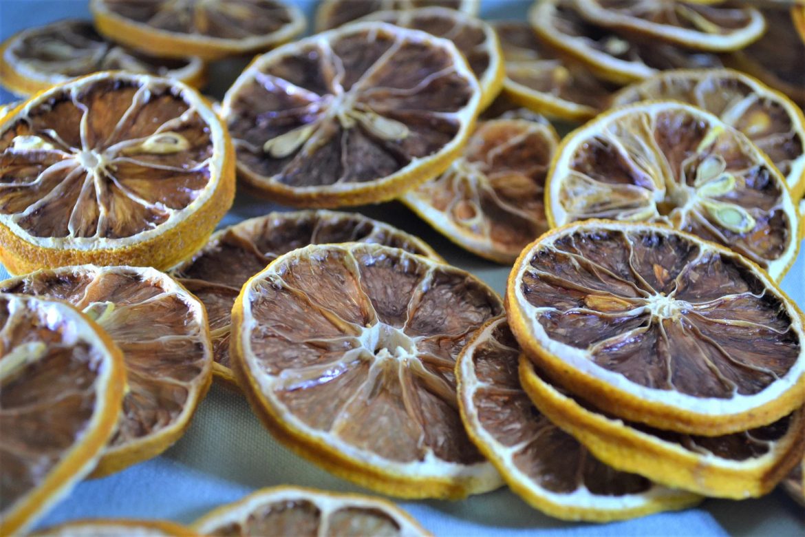 فروش لیمو عمانی اسلایس تقلبی منجر به پلمپ عطاری معروف شد!!